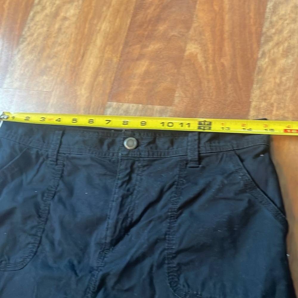 EUC Croft and Barrow black classic fit skort - Picture 6 of 8
